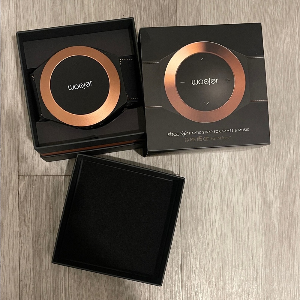 NEW - Woojer Haptic Strap for Games & Music